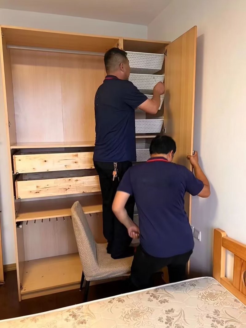 搬家公司的电话是多少？在选择搬家服务时，联系方式是最重要的信息之一。如何快速找到可靠的搬家公司并获取他们的联系电话？