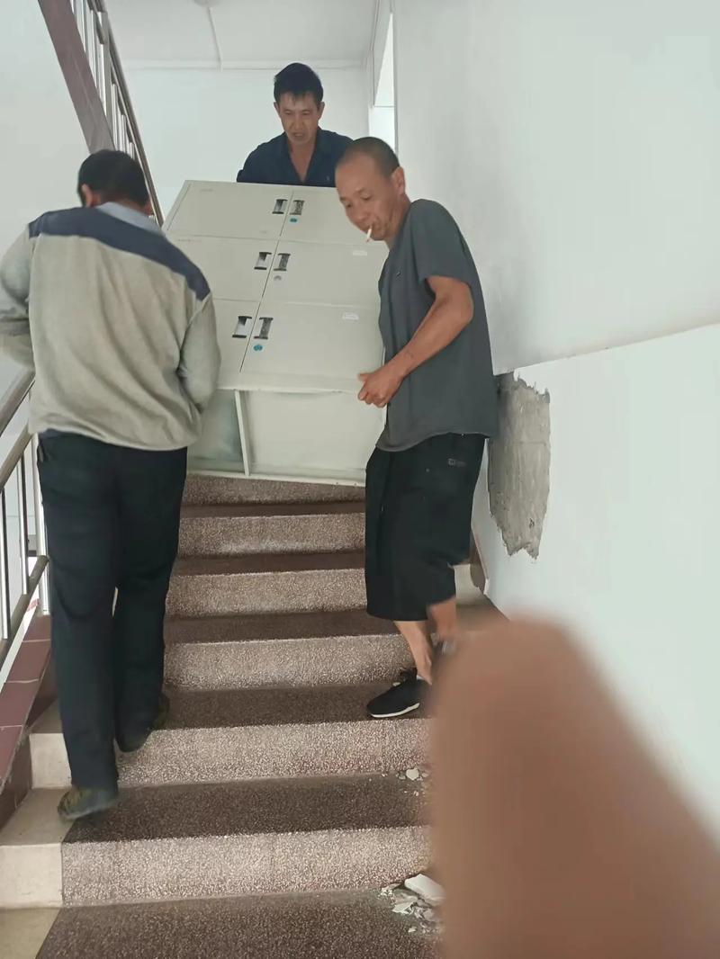 搬家公司的电话是多少，价格还便宜！——对比分析不同搬迁服务商